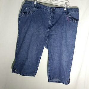 Women Capri Jeans. Pre Owned. Size 20w